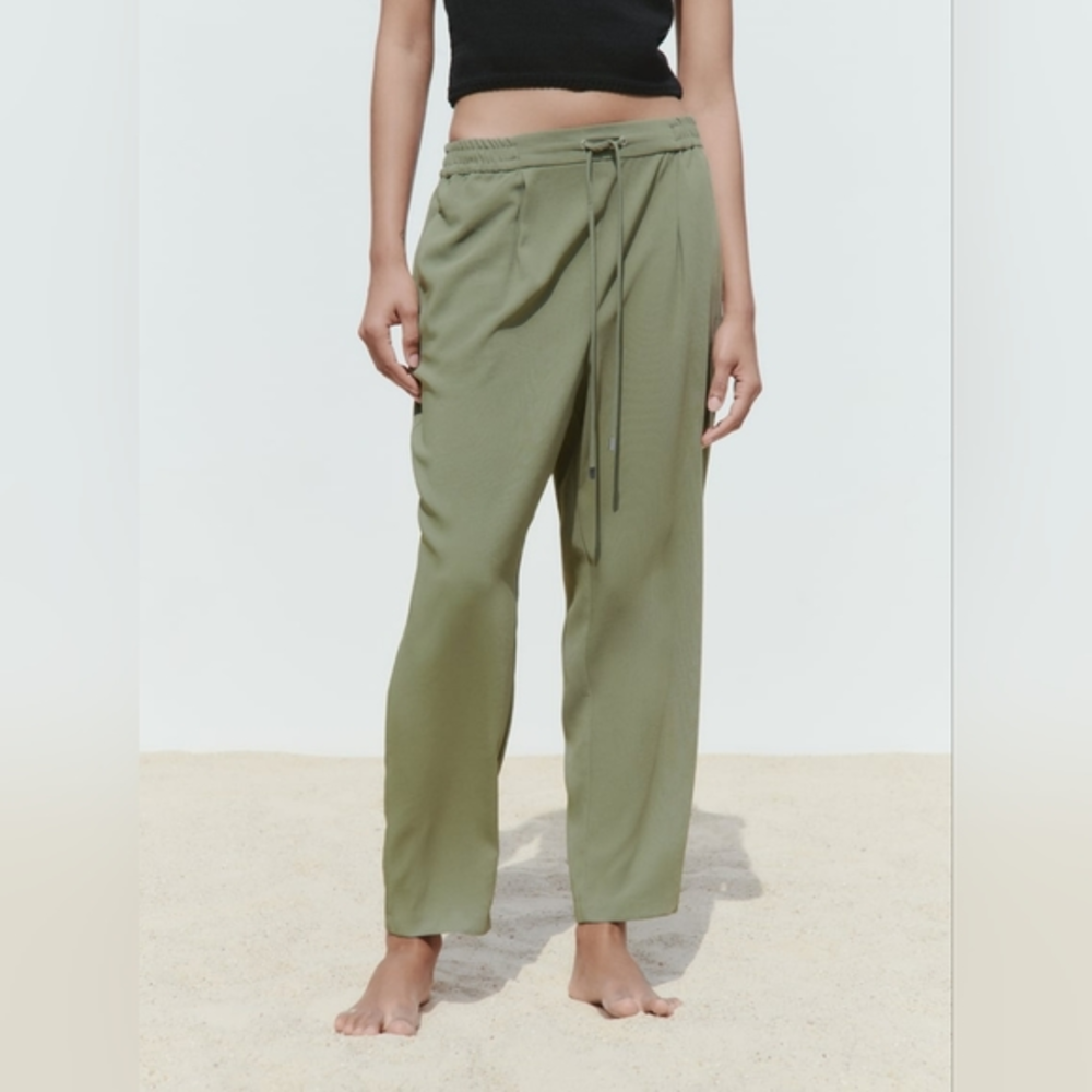 Zara flowy green cropped‎ drawstring pants size m